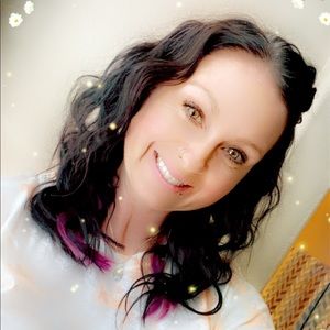 Meet your Posher, Cassandra